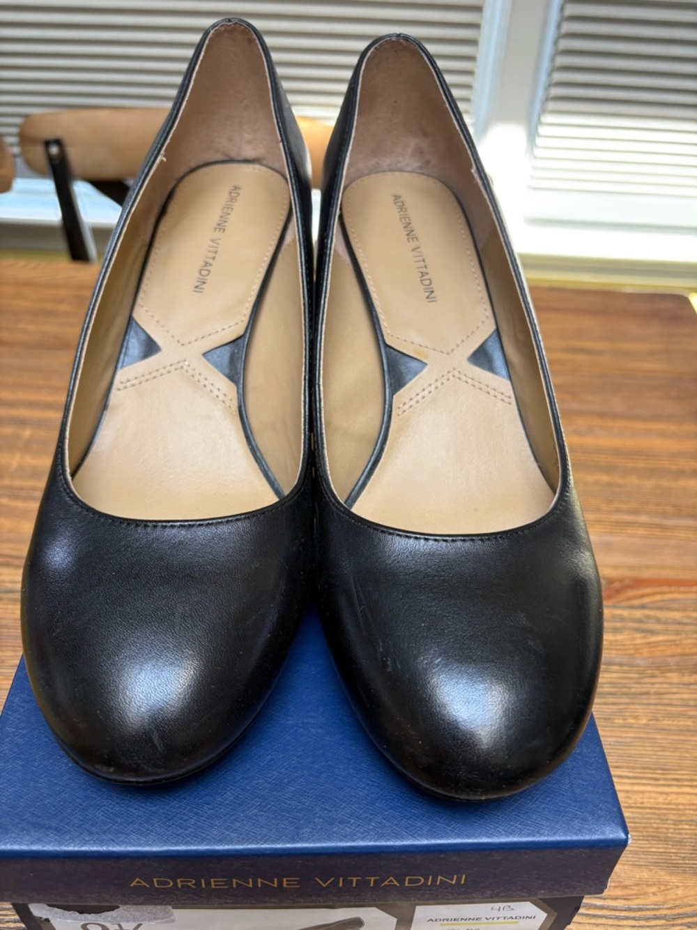 Adrienne Vittadini Black Leather Low Block Heel Pumps - Picture 11 of 12